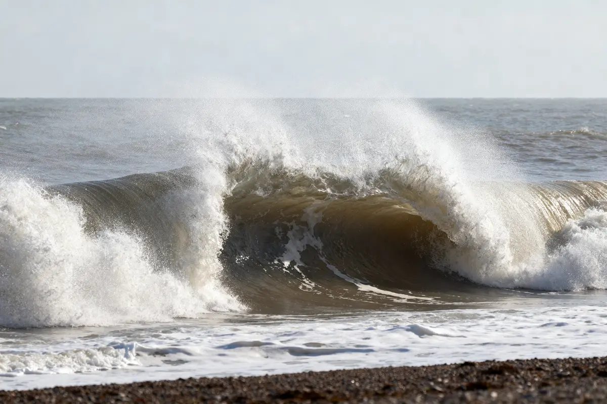 Shore break : comprendre ces vagues de bord dangereuses