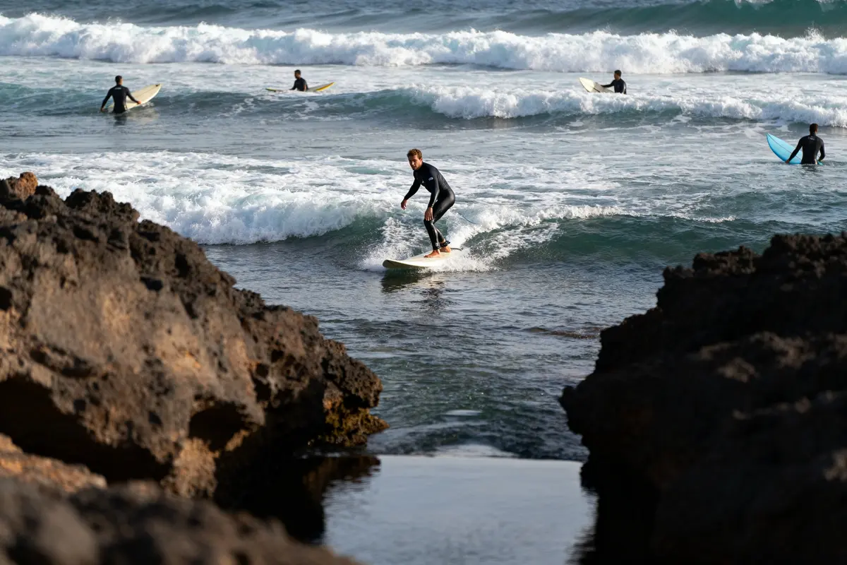 Surf à Fuerteventura : meilleurs spots, cours et conseils
