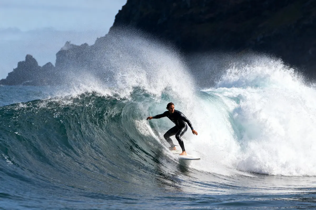 Surf à Madère : guide des meilleurs spots et conseils 2026