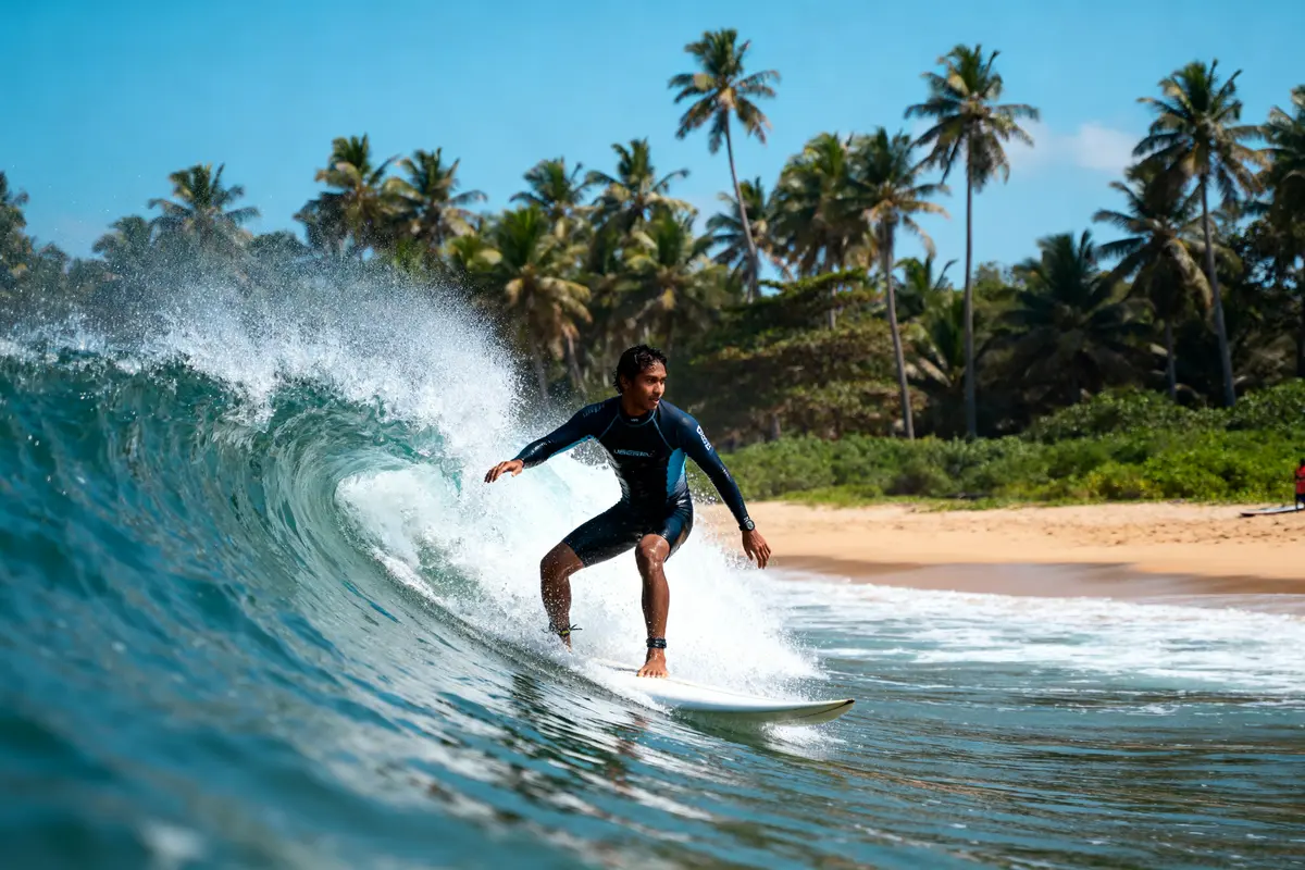 Surf au Sri Lanka : meilleurs spots, saison & conseils pratiques