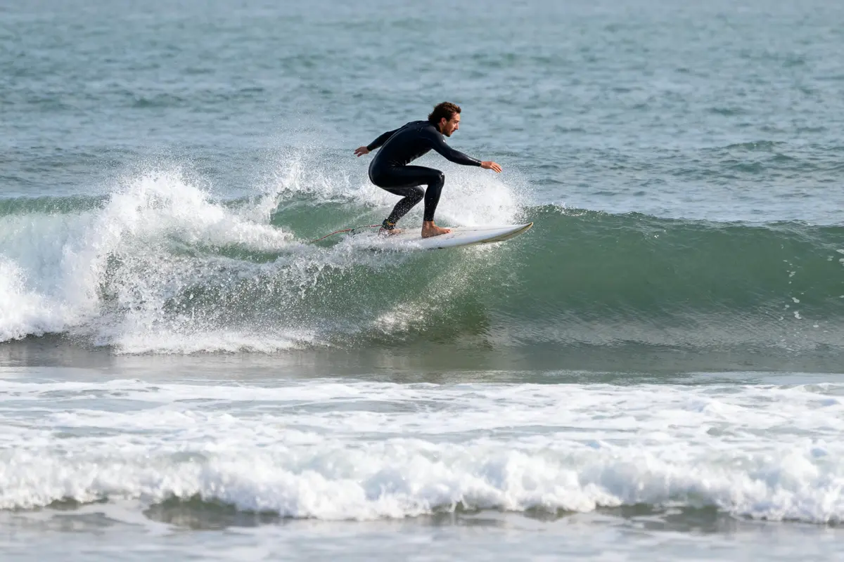 Take off en surf : Technique facile pour se lever rapidement